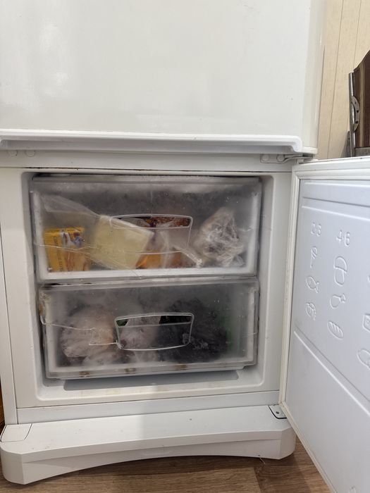 Холодильник индесит