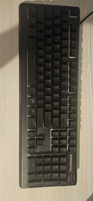 Vand tastatura steelseries apex 3