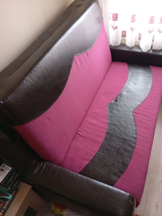 Canapea extensibila din 3 părți cu loc de  depozitare