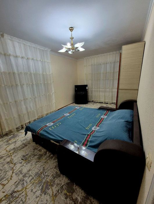 1/1/4 Буюк Ипак Йули метро,ориентир Музей Вооруженных сил,кирпич,38 м2