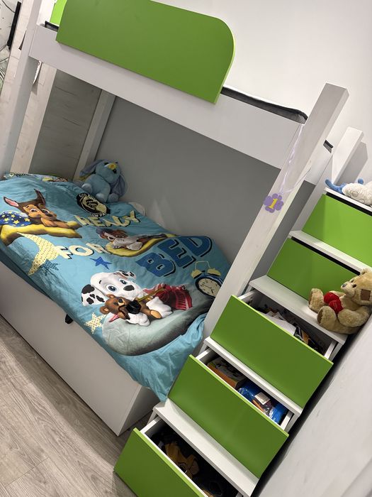 Деуетажно детско легло