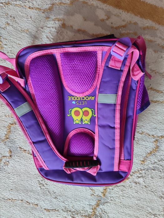 Продам рюкзак для девочки