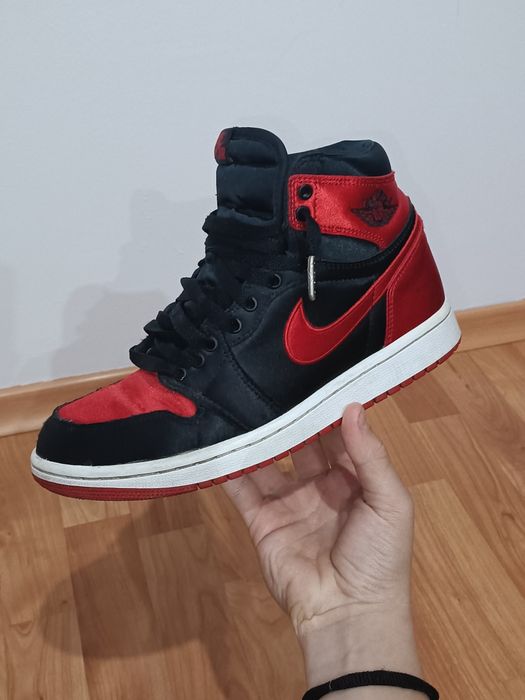 Jordan 1 satin bred