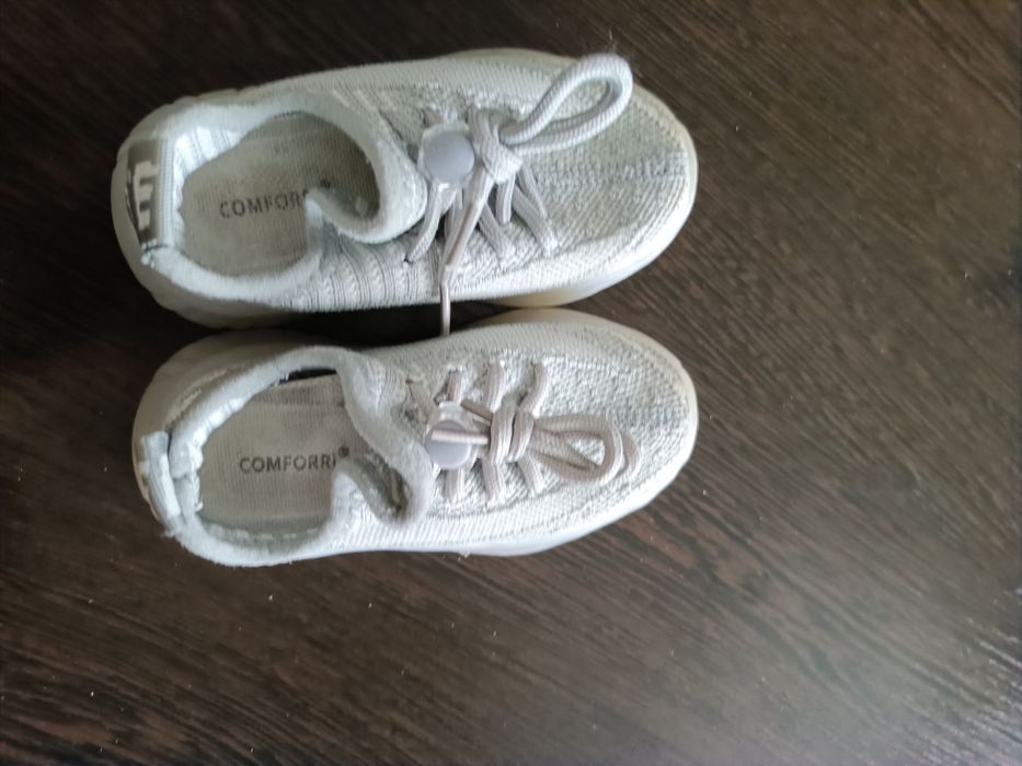 Продам кроссовки для мальчика