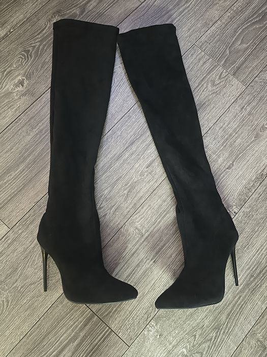 Нови чизми от велур