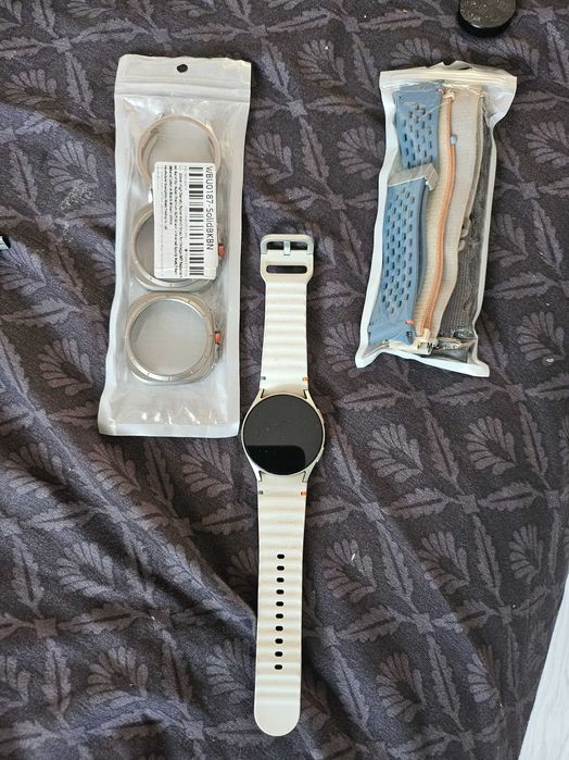 Часовник samsung watch 7