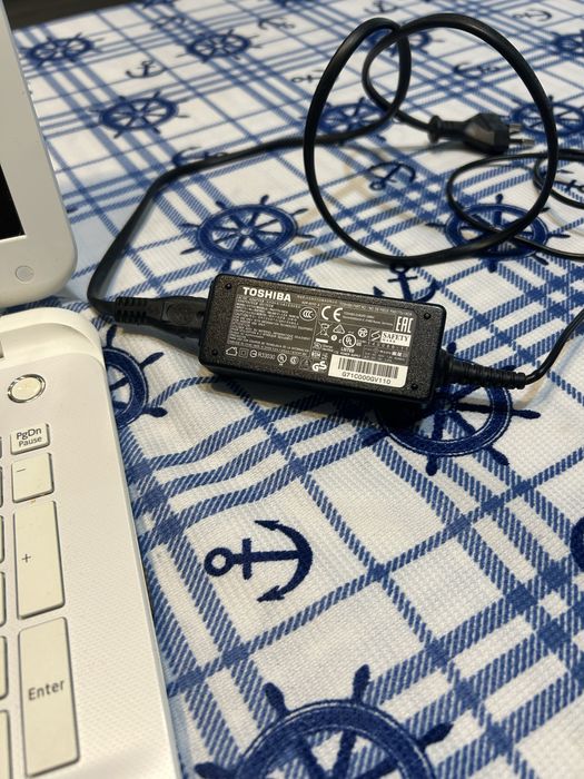 Лаптоп Toshiba L50-B