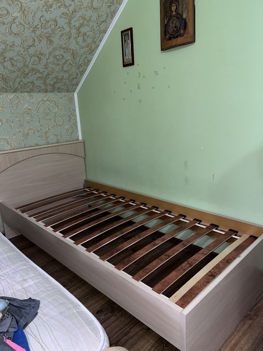 Кровать односпальная