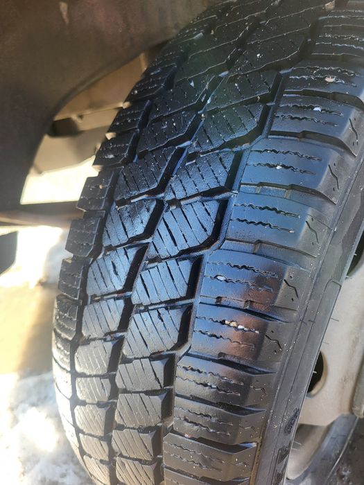 Продам резину на газель