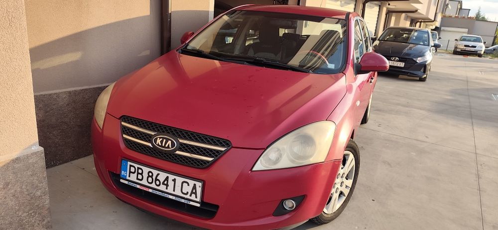 Продава се Киa ceed 1.6 CRDI (90Hp)2007г.  с верига  и е фабрично без DPF