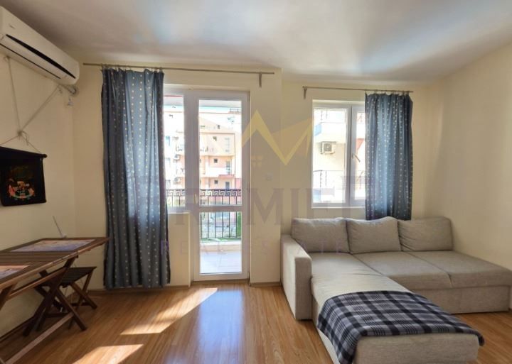 Продава се Едностаен апартамент в Несебър - 33 кв.м за 1531 €/кв.м - Снимка #2