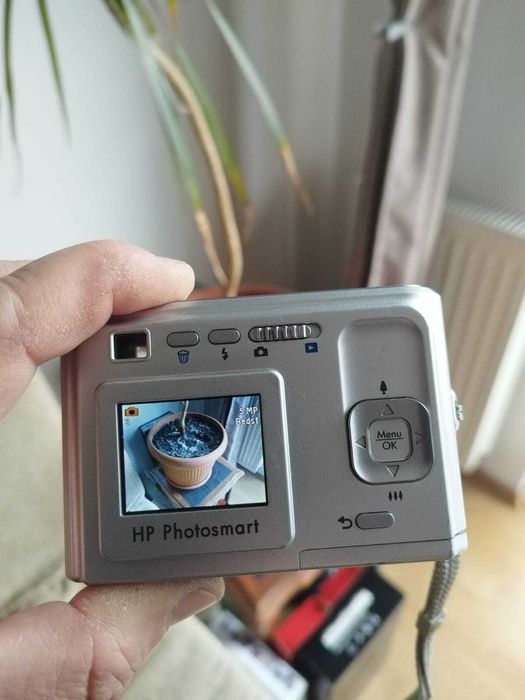 HP Photosmartw E337 camera foto digitala baterii AA Functionala