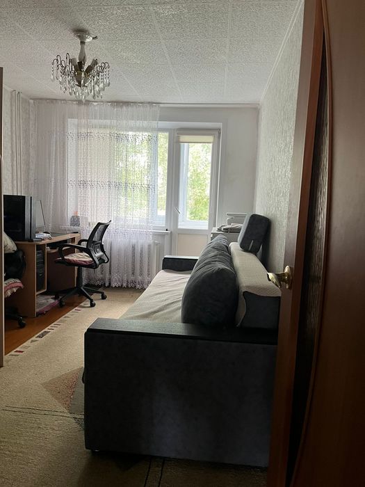 Продам квартиру 3-х комнатную