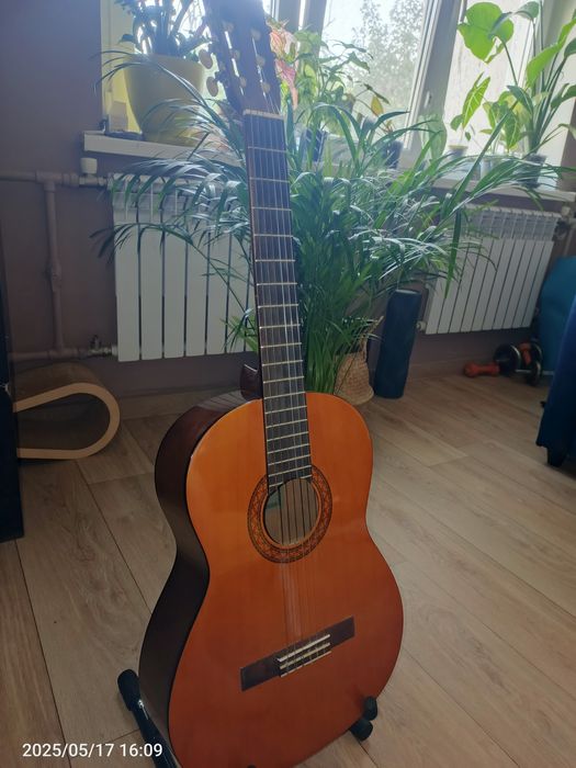 Акустическая гитара Yamaha C40