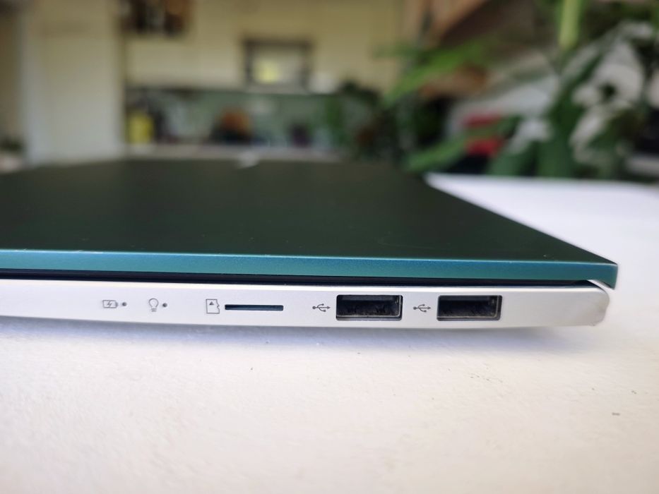 Laptop ASUS VivoBook S15 i5 Gen11 / Iris Xe / SSD / Full HD – stare foarte bună