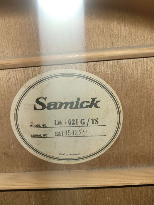 Продам гитару. Б /У