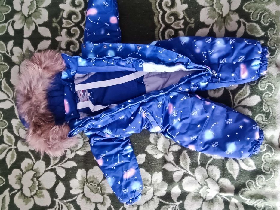 Зимний комбинезон для девочки