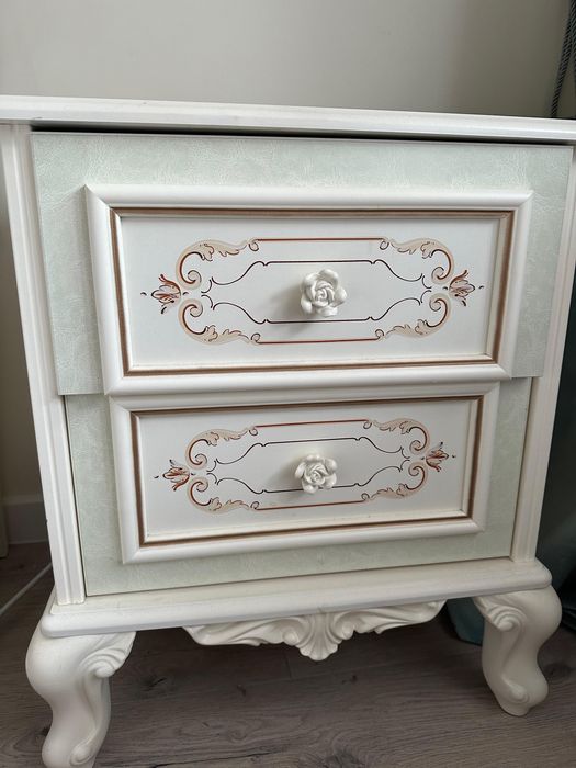 Женская мебель для спальни