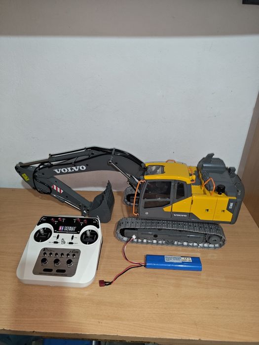 Automodel excavator radiocomanda 1/14