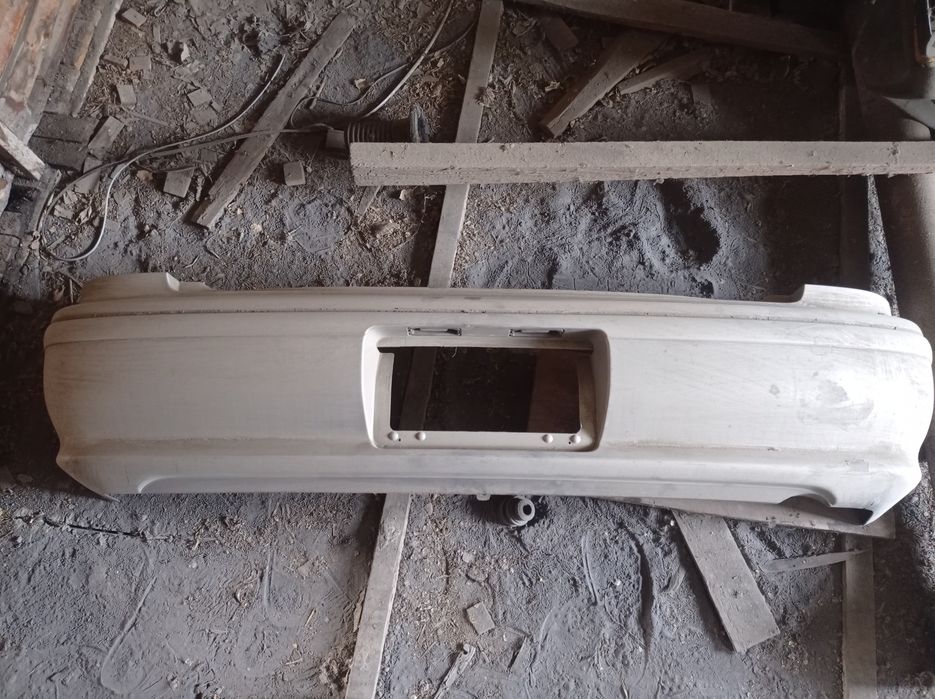 Продам задний бампер Марк 2