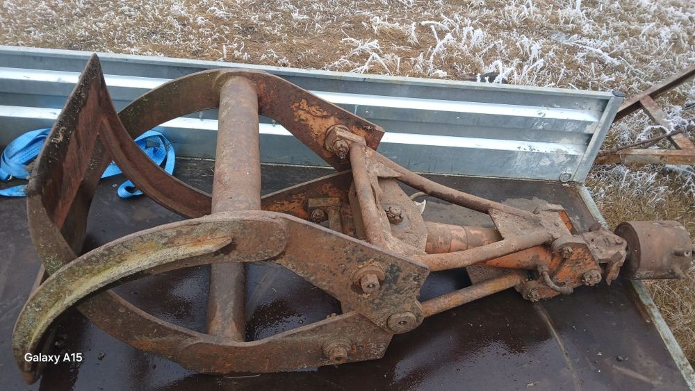 Щипка за дърва 200 лв