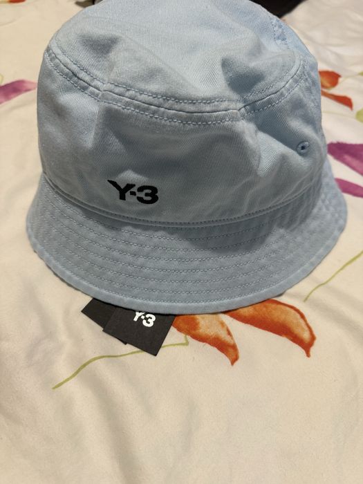 Bască Y3 noua cu eticheta marimea M !