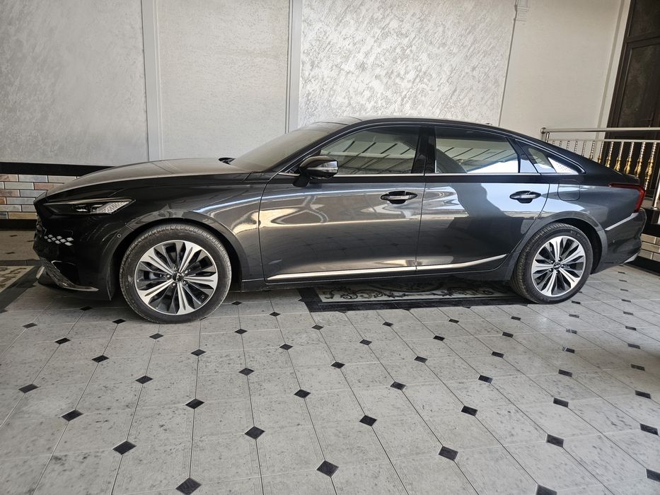 KIA K8  GIBRID alo holatda, full komplektatsiya