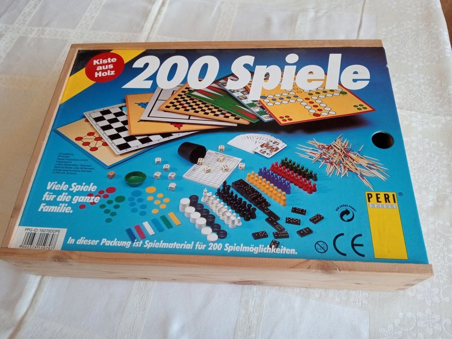 200 jocuri în cutie de lemn nou Germania sah table  domino , carti moara,mikado , dame
