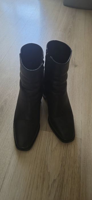 Botine piele mărimea 37