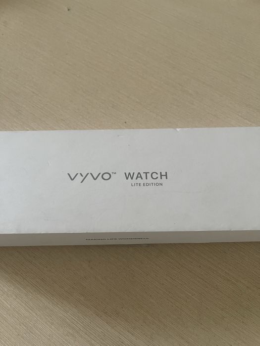 Продаю электронные часы Vyvo lite edition