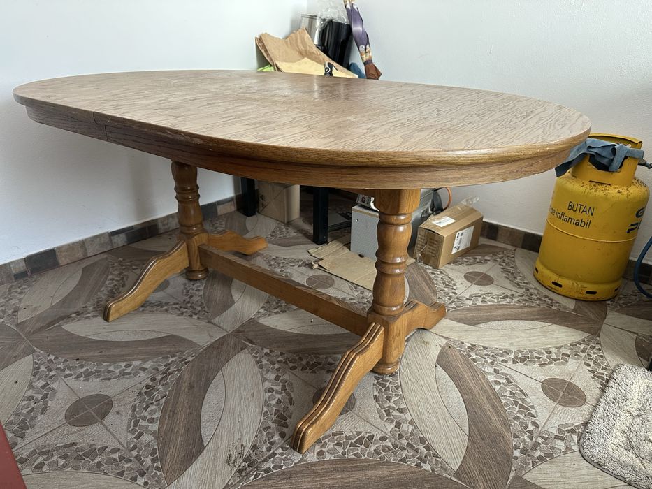 Masa  extensibila  6.8-persoane