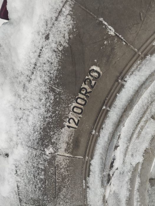 Шины 12.00R20 с дисками