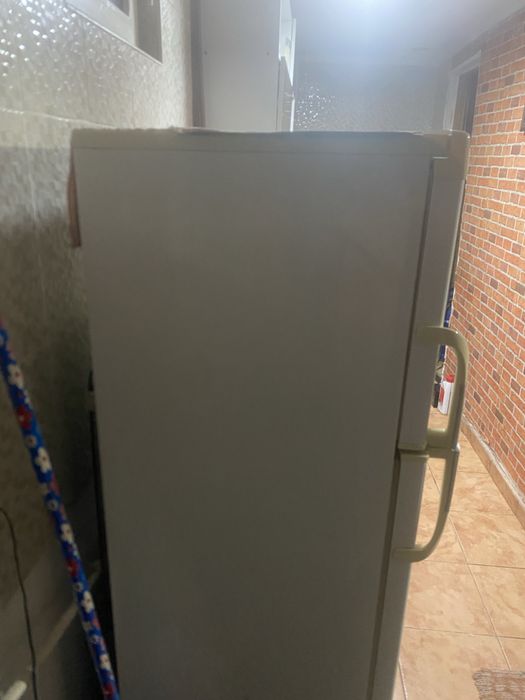 Vand frigider utilizat