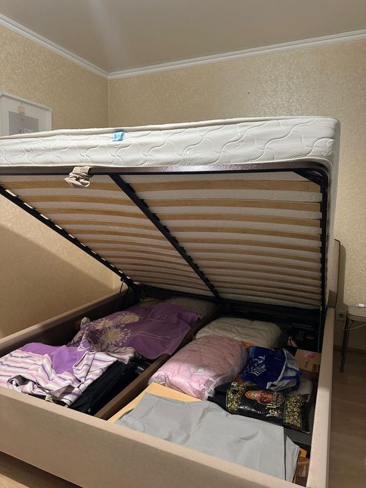 Продам кровать двуспальную