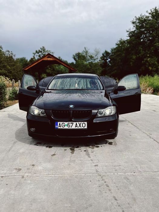 BMW E90 2.0 Diesel – 163 CP – Automat – Navigație Mare – 2005 –
