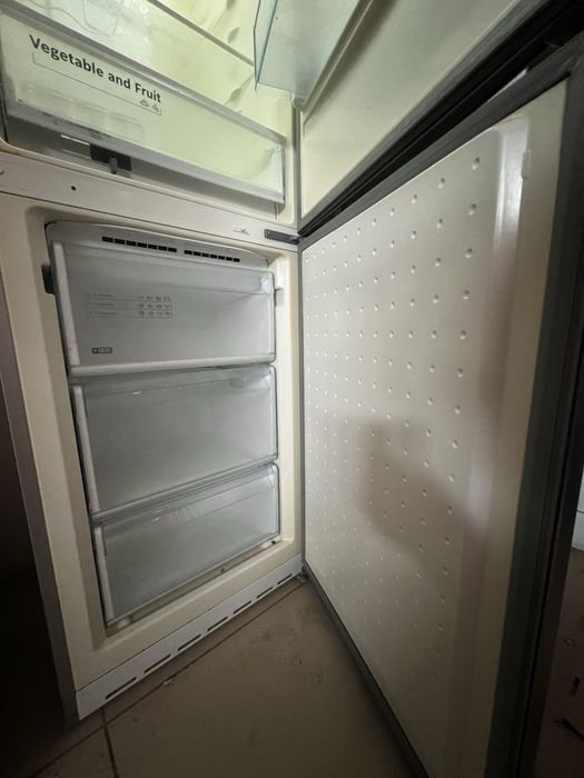 Продается холодильник BOSH