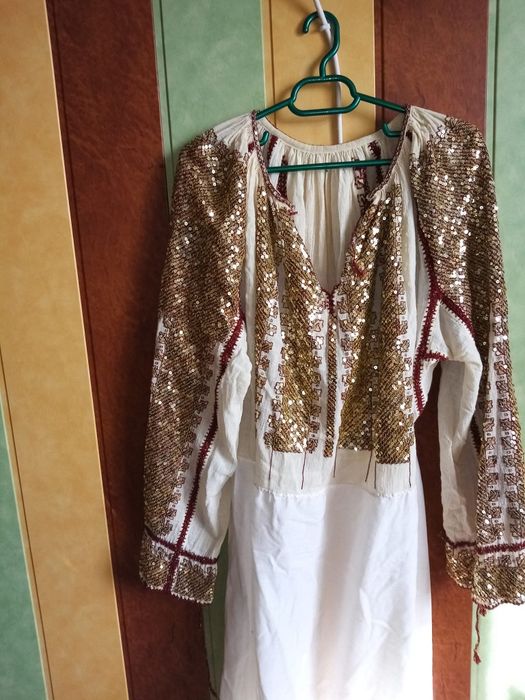 Costum popular zona Muscel