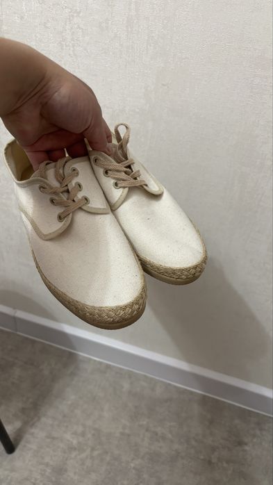 Продам макаси, кеды