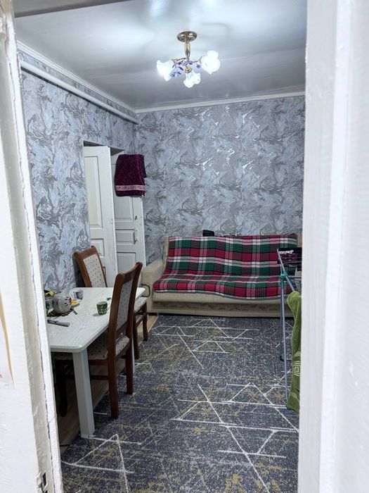 Продам дом в общем дворе