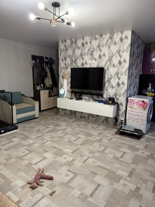 Продам 2ку в 1ом мик 1-25………………………