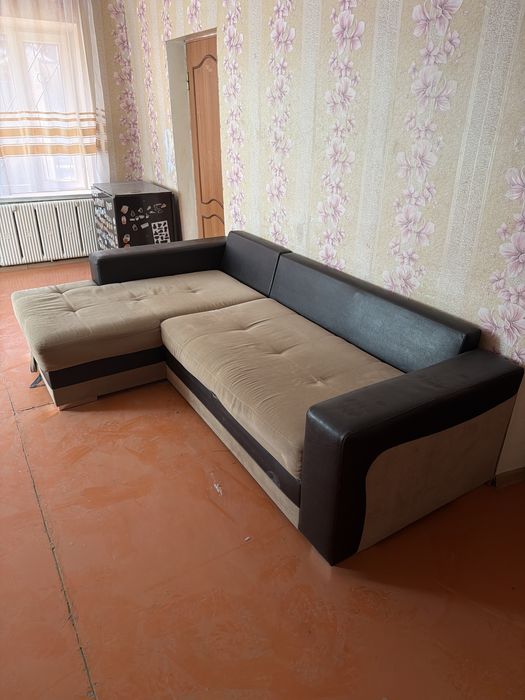 Мебель диван, стол, кровать