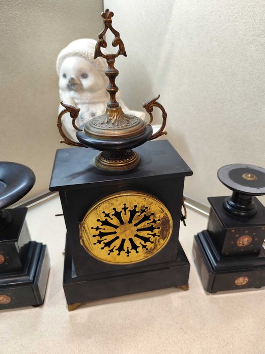 Каминен Френски часовник