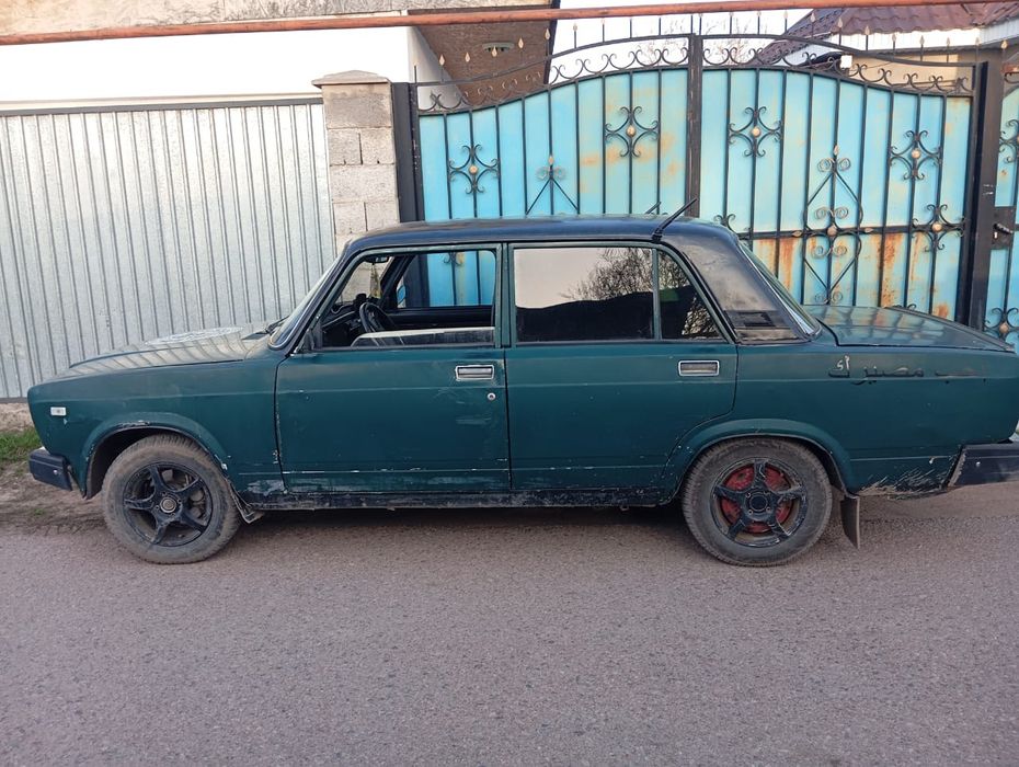 Продаю ваз 2107.