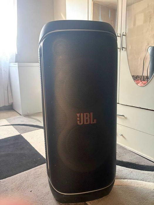 Boxă portabila1100w in stare perfectă de functionare