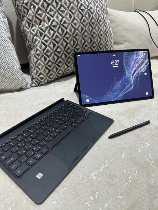 Планшет.   САМСУНГ