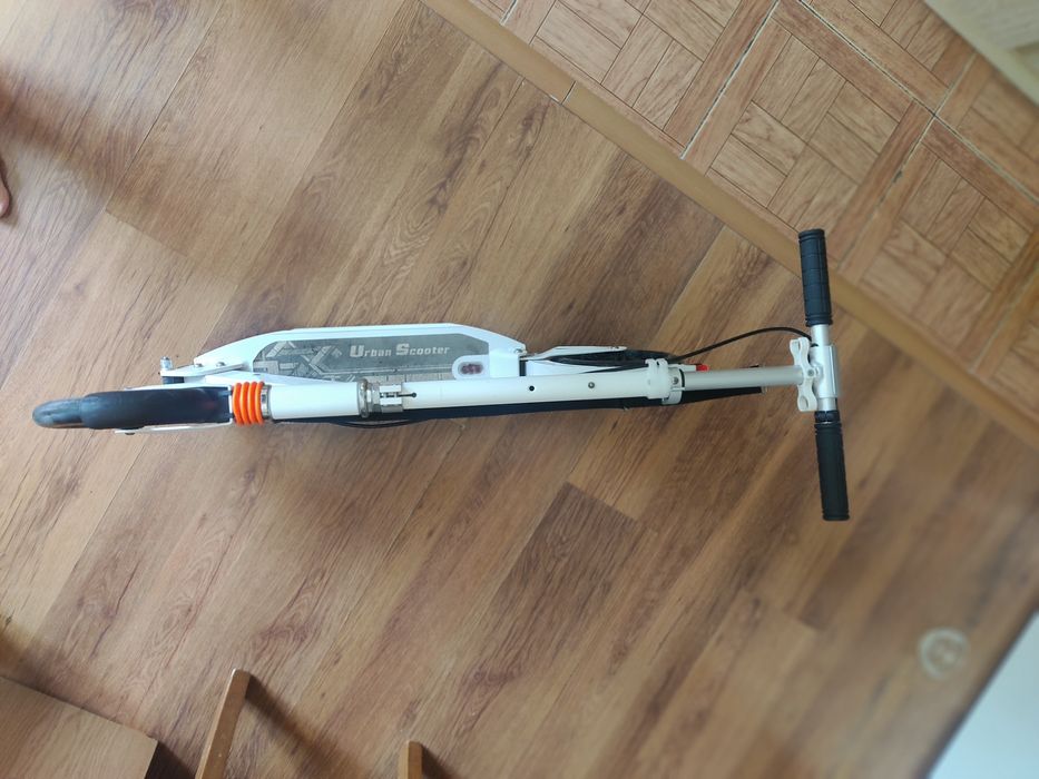 Продам самокат до 70 кг.