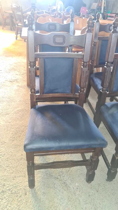 масивни  столове с велурена дамаска внос от Европа