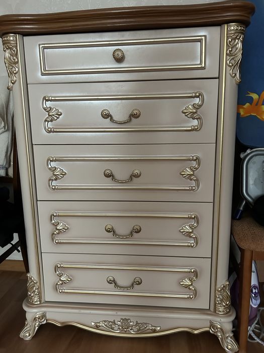 Спальный гарнитур