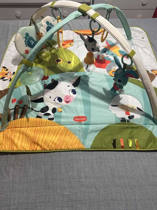 Музикална активна гимнастика за бебе  Tiny love