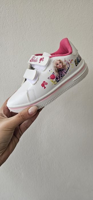 Детски обувки на Едро